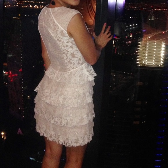 BCBGMAXAZRIA lace blocked dress  | party dress - Picture 4 of 4